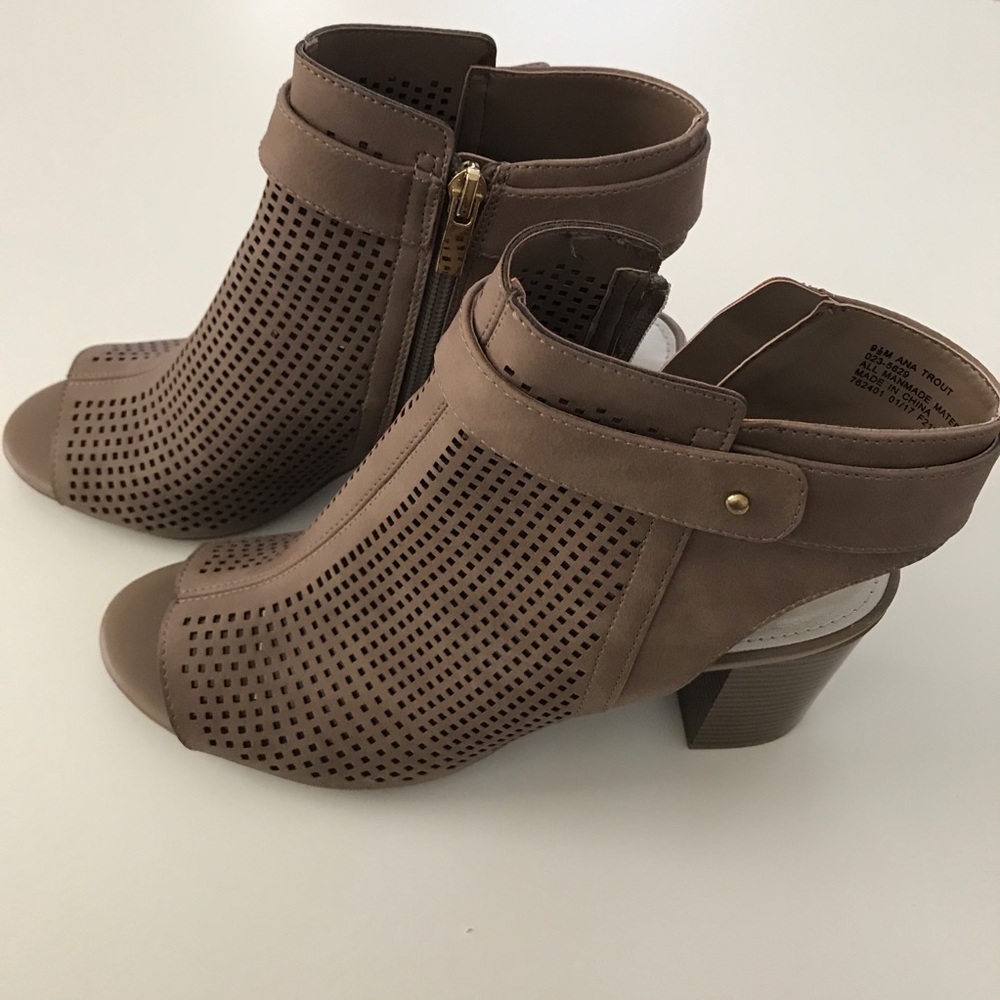A.N.A. Tan Wedge Heels